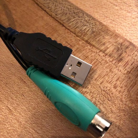 Logitech USB PS/2 Wireless‎ Keyboard And Mouse Receiver - Picture 3 of 4